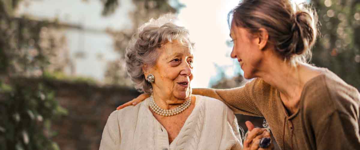 Beneficios de relaciones entre personas mayores y jóvenes, ¿qué ocurre?