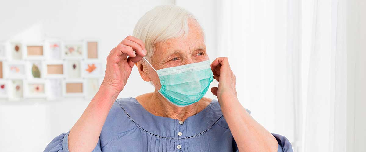 anciana-con-mascarilla