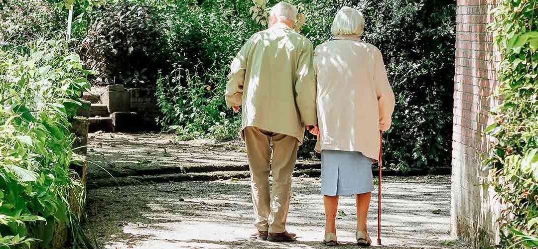 Personas mayores: salir a la calle durante el estado de alarma