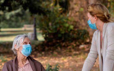 Cómo buscar cuidadores de personas mayores a domicilio. Agencia de servicios de cuidador