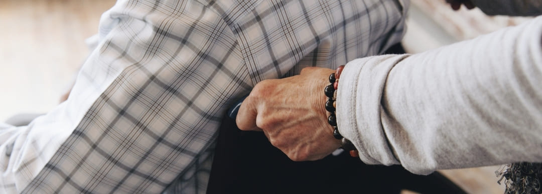 Img_Cuidador1_Servicios_MejorEnTuCasa Trae tu cuidador